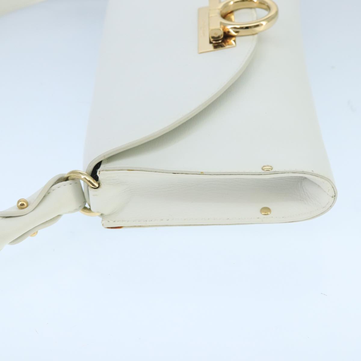 Salvatore Ferragamo Gancini Shoulder Bag Leather White Gold Auth 99736