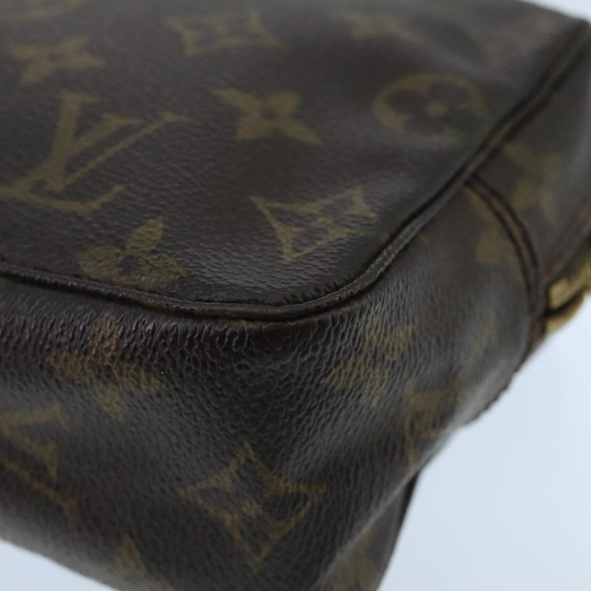 LOUIS VUITTON Monogram Trousse Toilette 18 Pouch M47526 LV Auth 99776