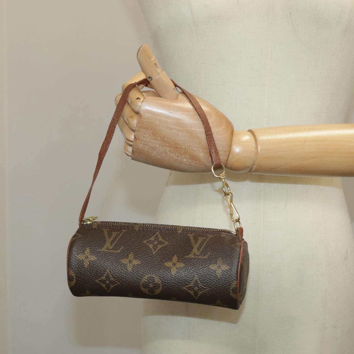 LOUIS VUITTON Monogram Papillon Pouch LV Auth 99779