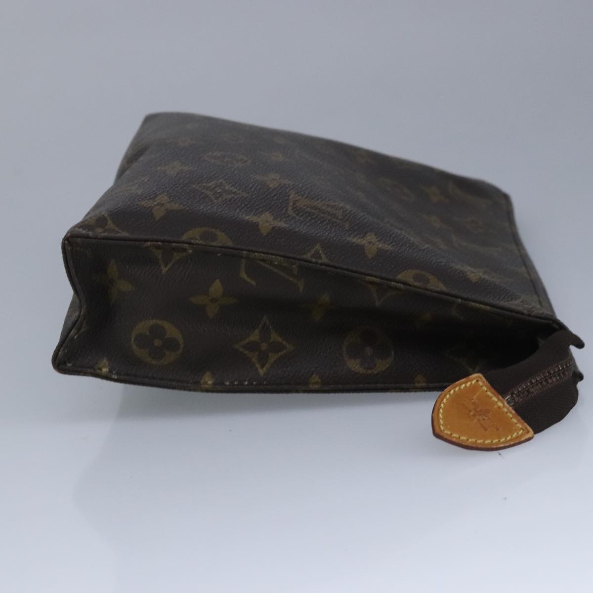 LOUIS VUITTON Monogram Poche Toilette 26 Pouch M47542 LV Auth 99831