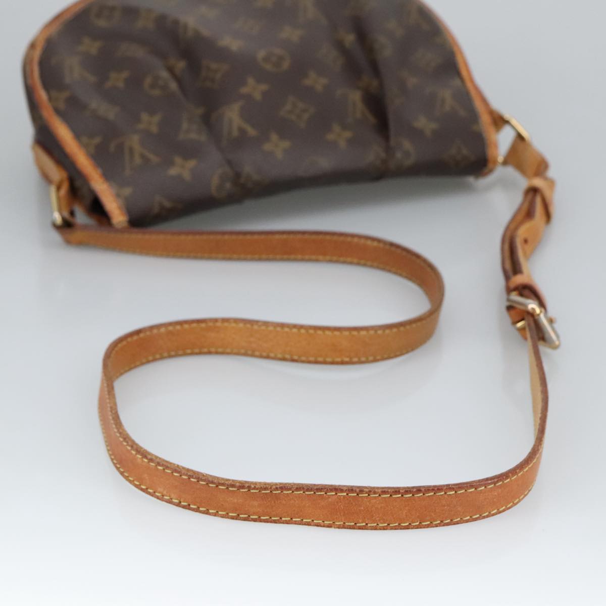 LOUIS VUITTON Monogram Menilmontant PM Shoulder Bag M40474 LV Auth 99887