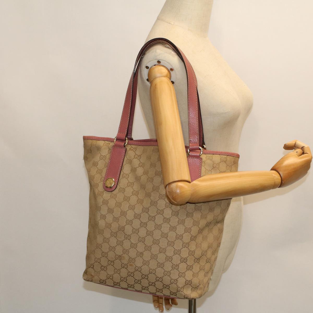 GUCCI GG Canvas Shoulder Bag Canvas Leather Beige Pink Auth ac2175