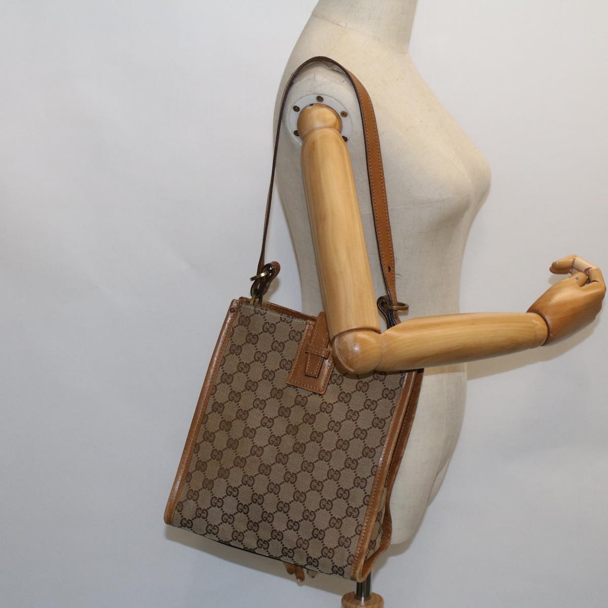 GUCCI GG Canvas Shoulder Bag Canvas Leather Beige Brown 110292 Auth ac2178