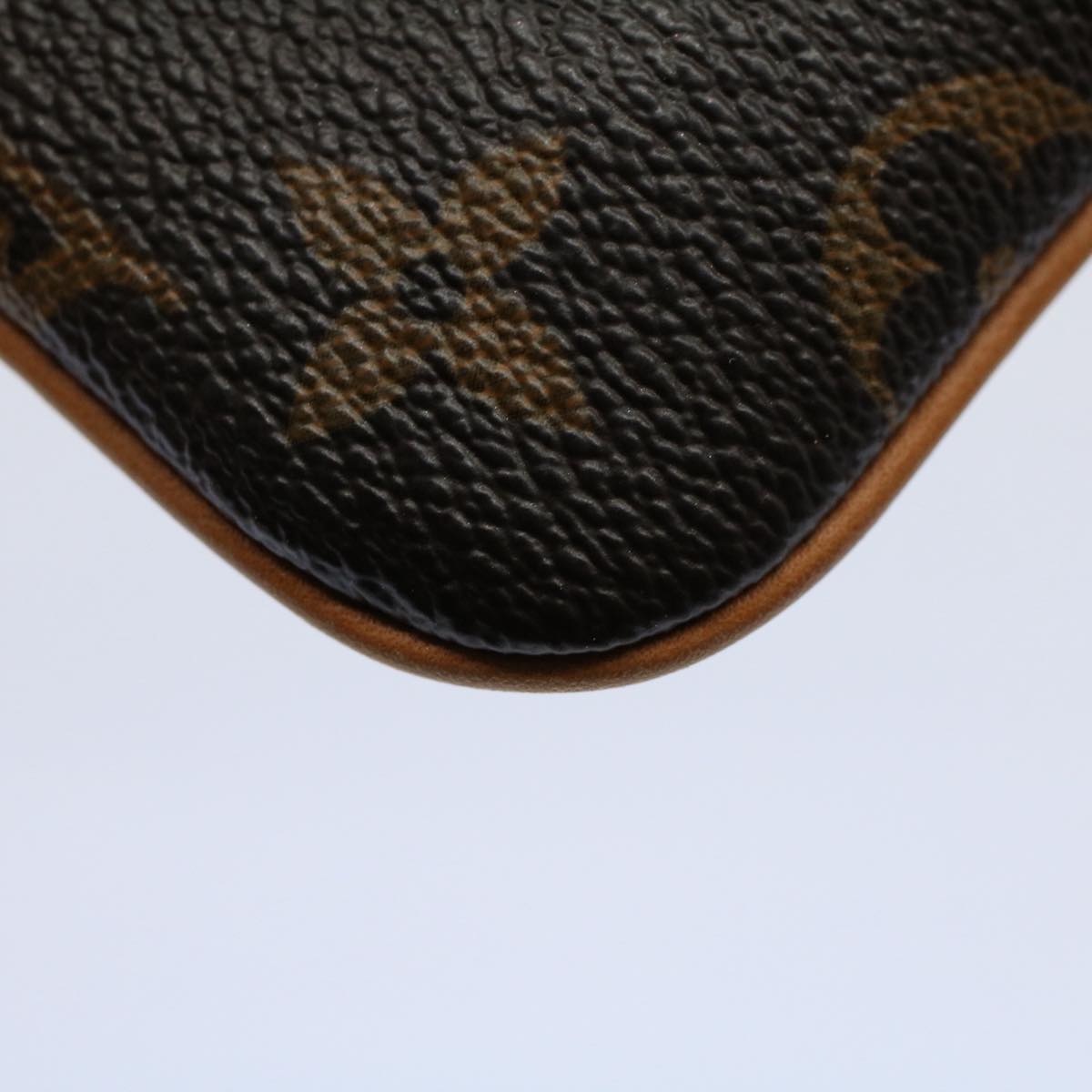 LOUIS VUITTON Monogram Etui Telephonne MM Cell Phone Case M66546 LV Auth ac2458