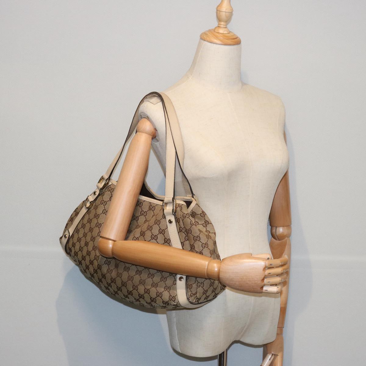 GUCCI GG Canvas Shoulder Bag Beige 130736 Auth ac2561