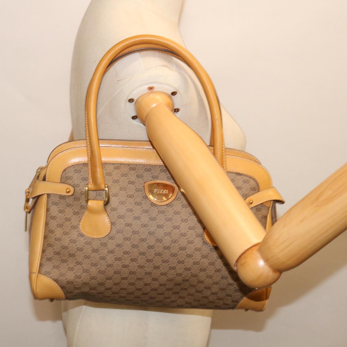 GUCCI Micro GG Supreme Hand Bag PVC Leather Beige 000 106 1325 Auth ac2840