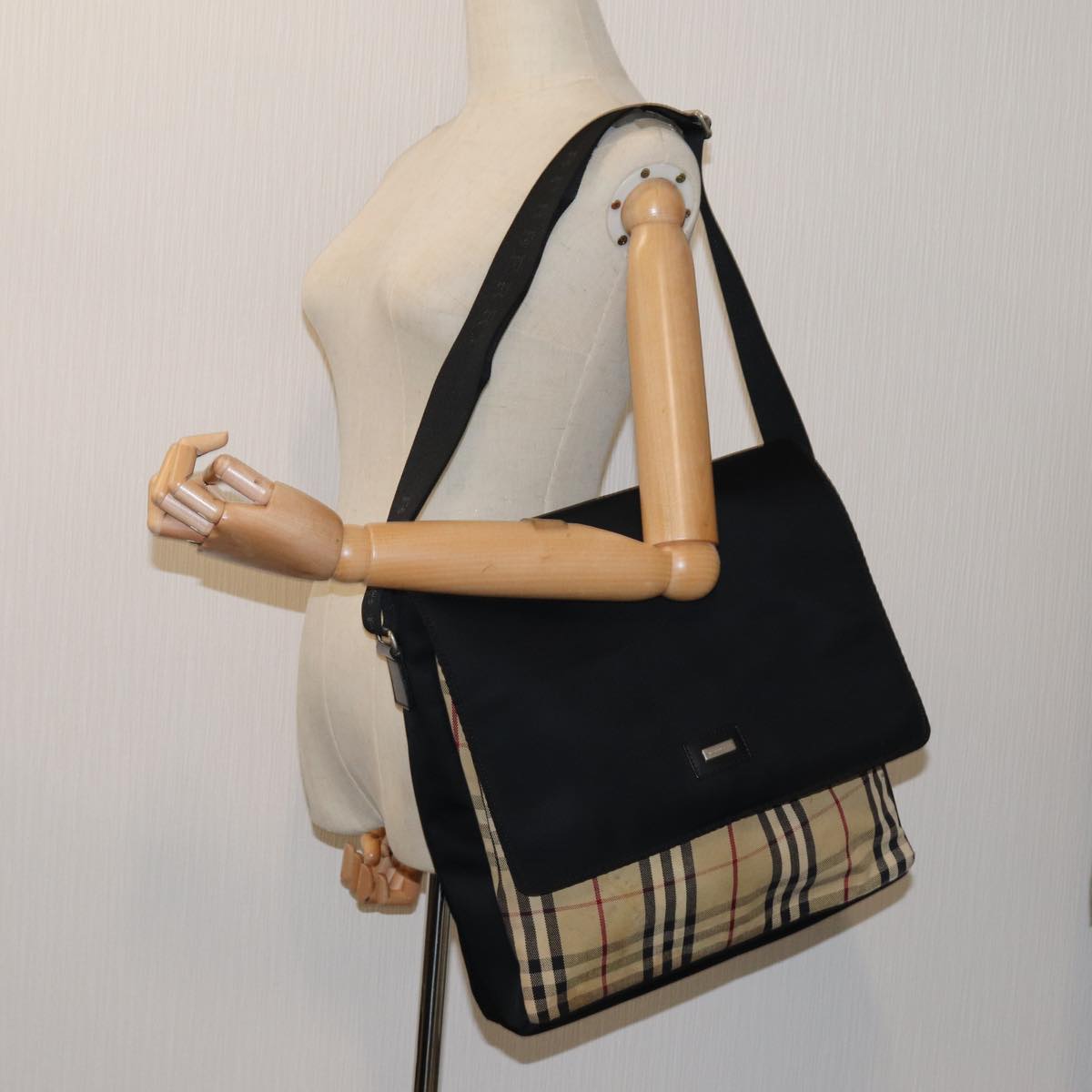 BURBERRY Nova Check Shoulder Bag Canvas Beige Auth ac2923