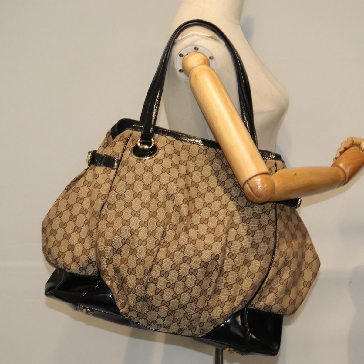 GUCCI GG Canvas Tote Bag Beige 203528 Auth ac3019