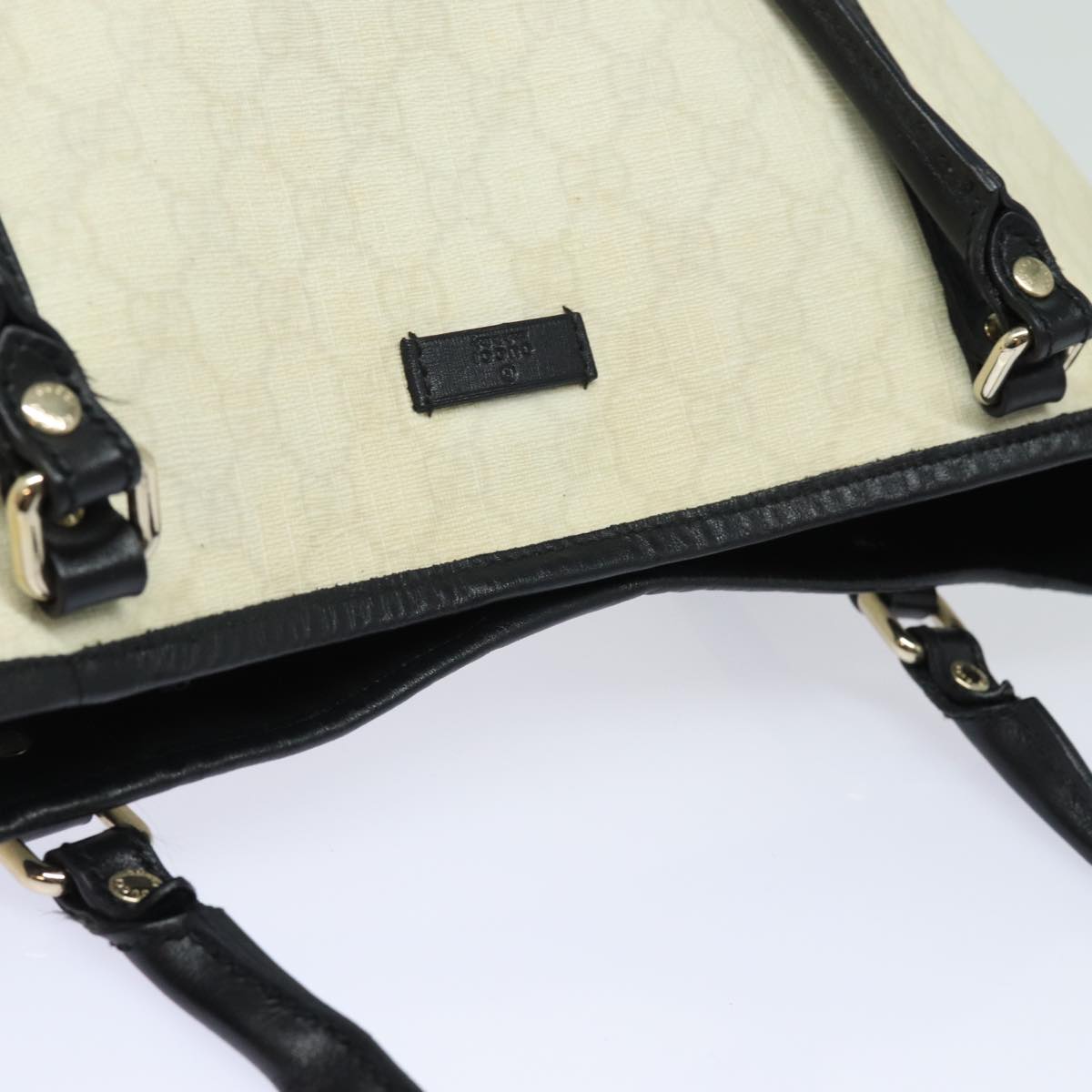 GUCCI GG Supreme Tote Bag PVC White 197953 Auth ac3059