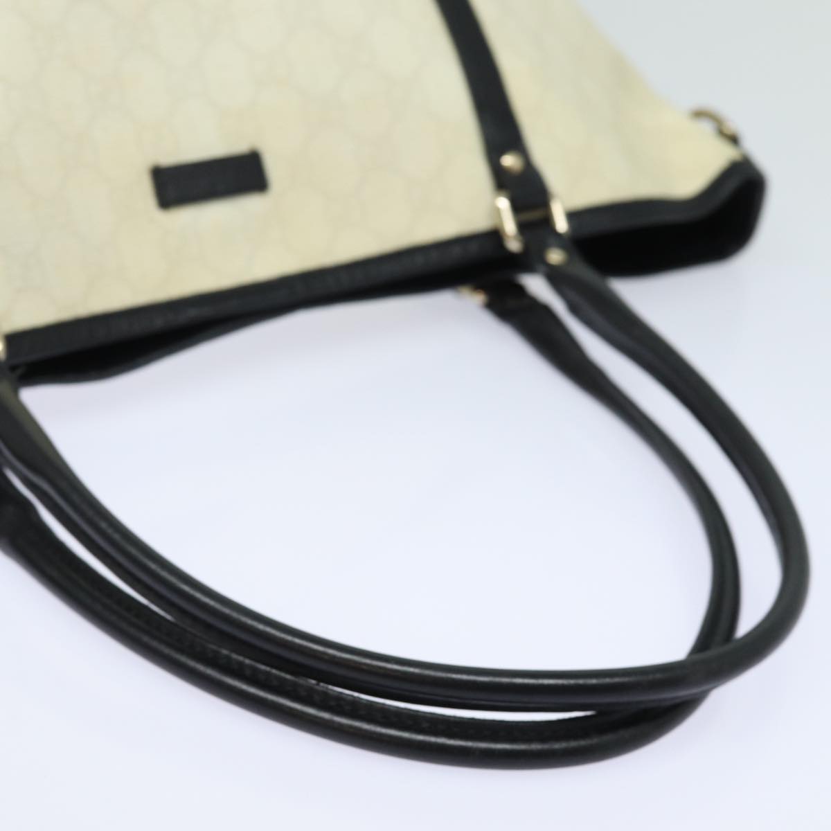 GUCCI GG Supreme Tote Bag PVC White 197953 Auth ac3059