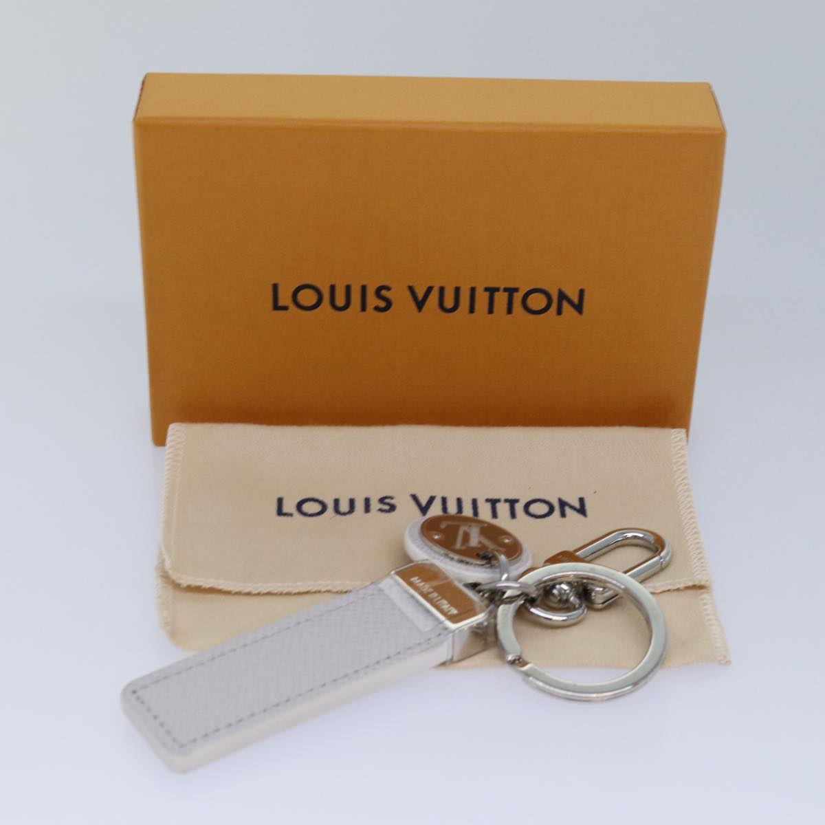 LOUIS VUITTON Taiga Porte Cles Neo Key Ring Gray M69325 LV Auth ac3164