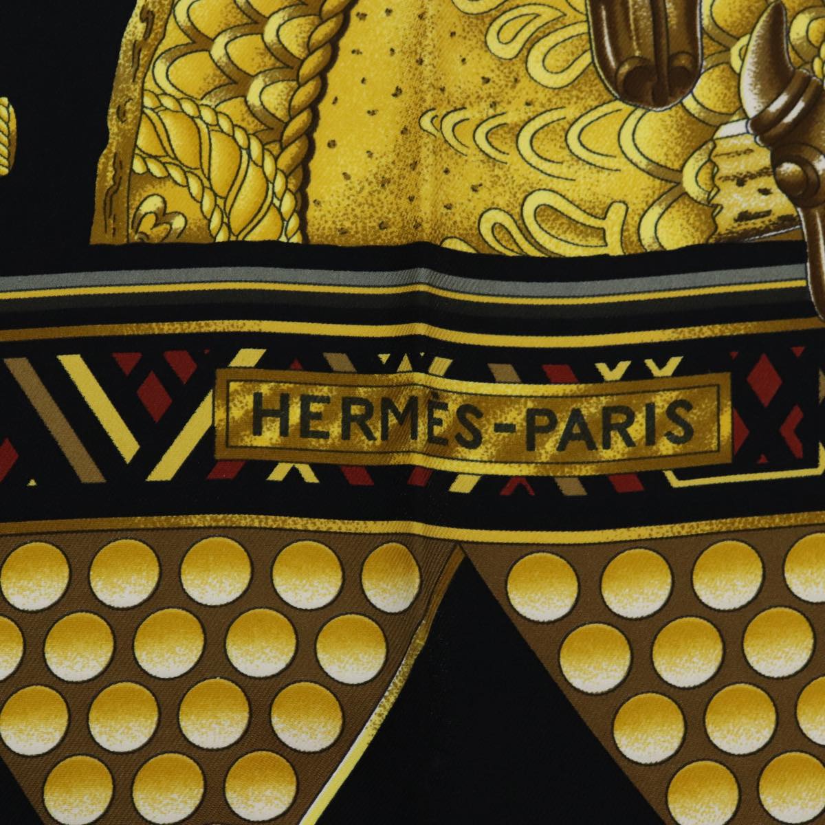 HERMES Carre 90 Scarf ""L'OR DES CHEFS"" Silk Black Yellow Auth ac3185