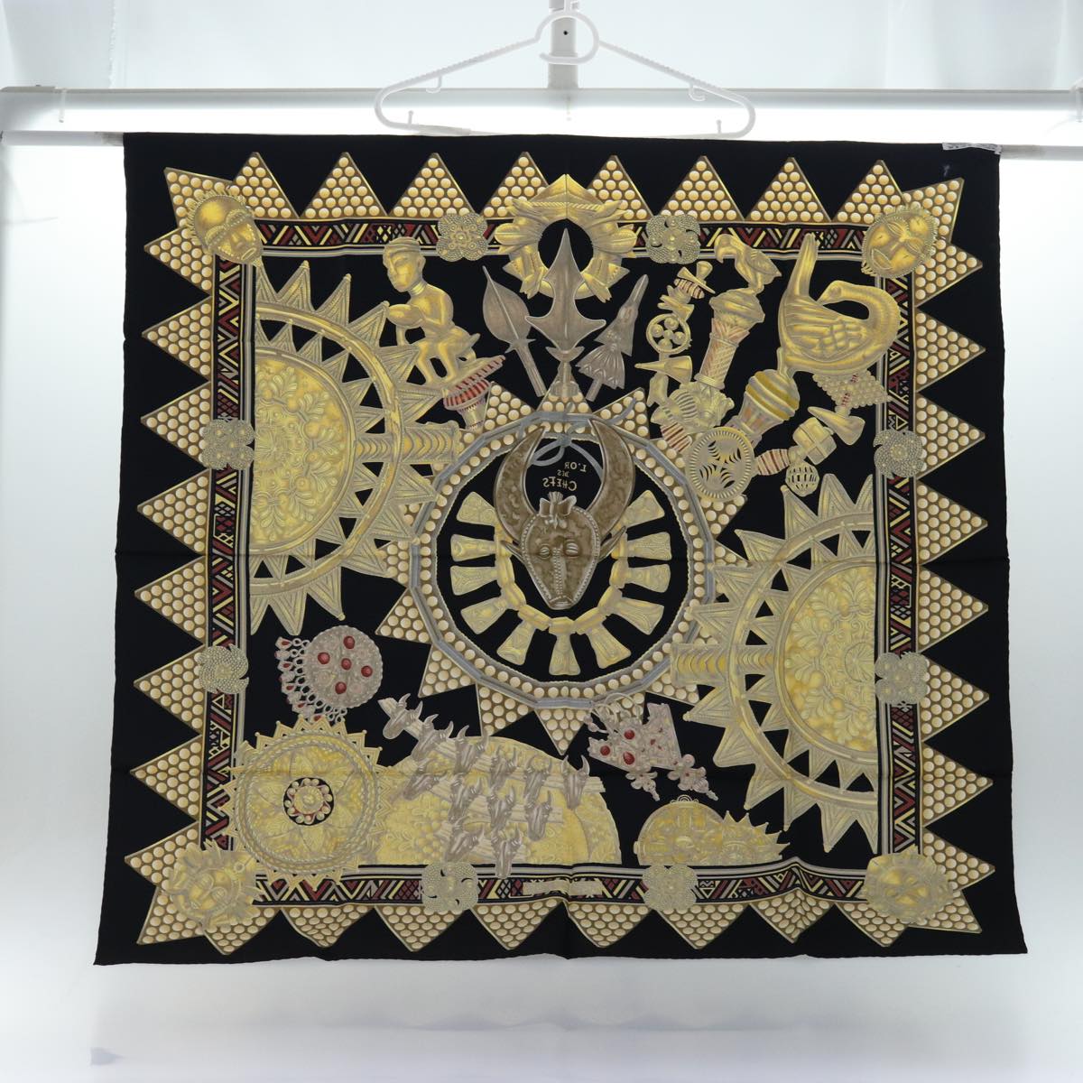 HERMES Carre 90 Scarf ""L'OR DES CHEFS"" Silk Black Yellow Auth ac3185