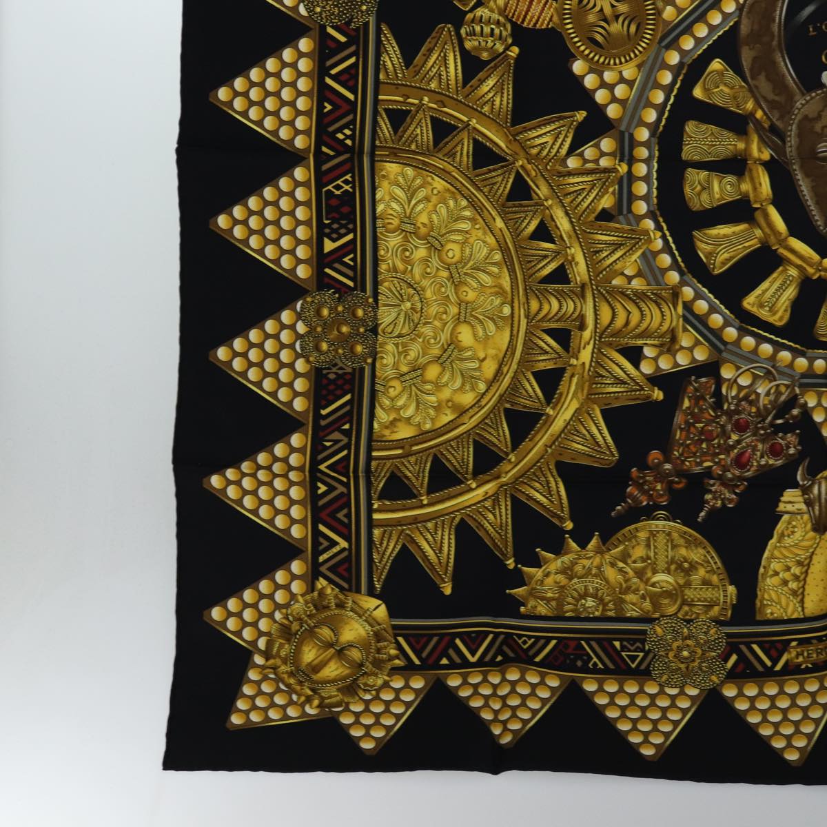 HERMES Carre 90 Scarf ""L'OR DES CHEFS"" Silk Black Yellow Auth ac3185