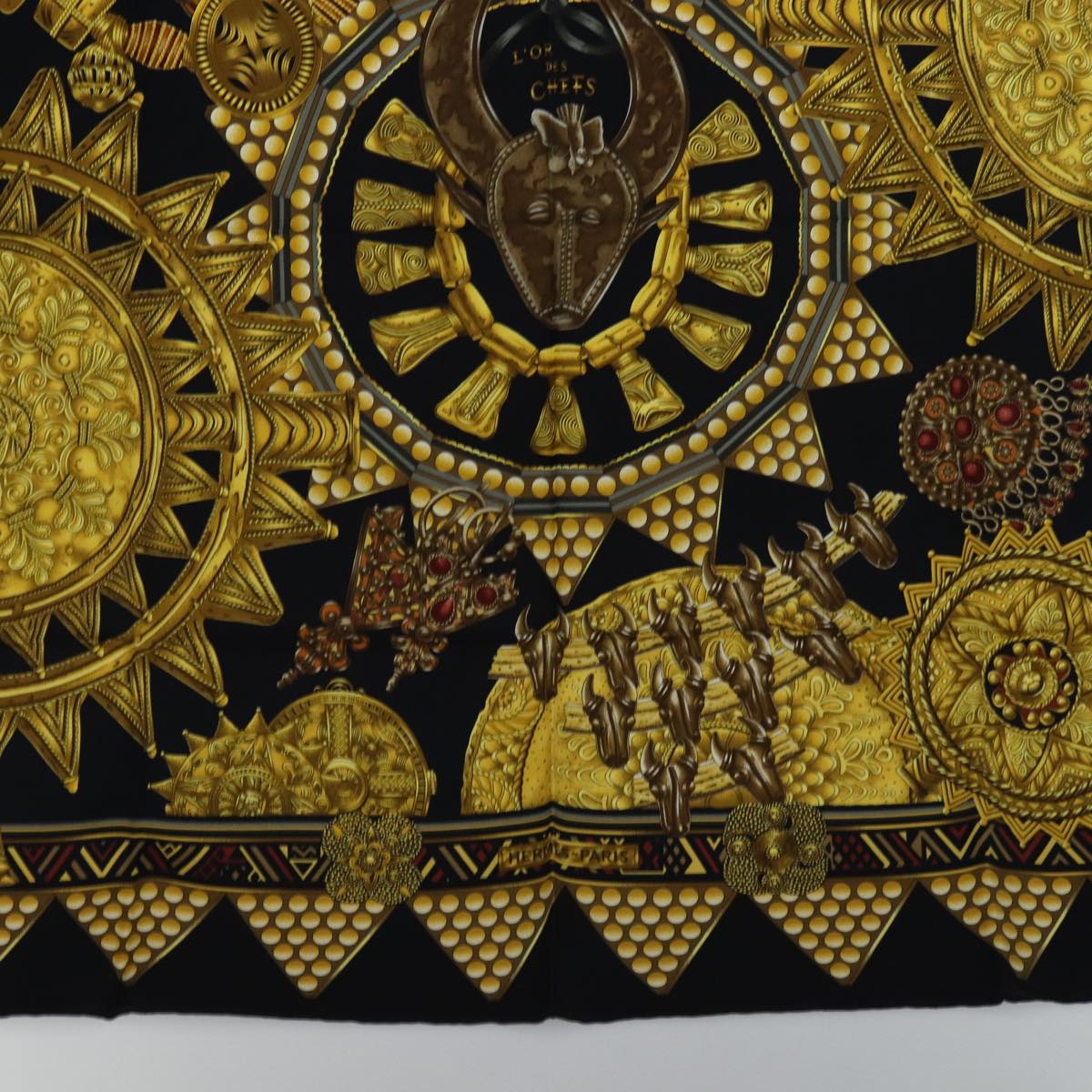 HERMES Carre 90 Scarf ""L'OR DES CHEFS"" Silk Black Yellow Auth ac3185