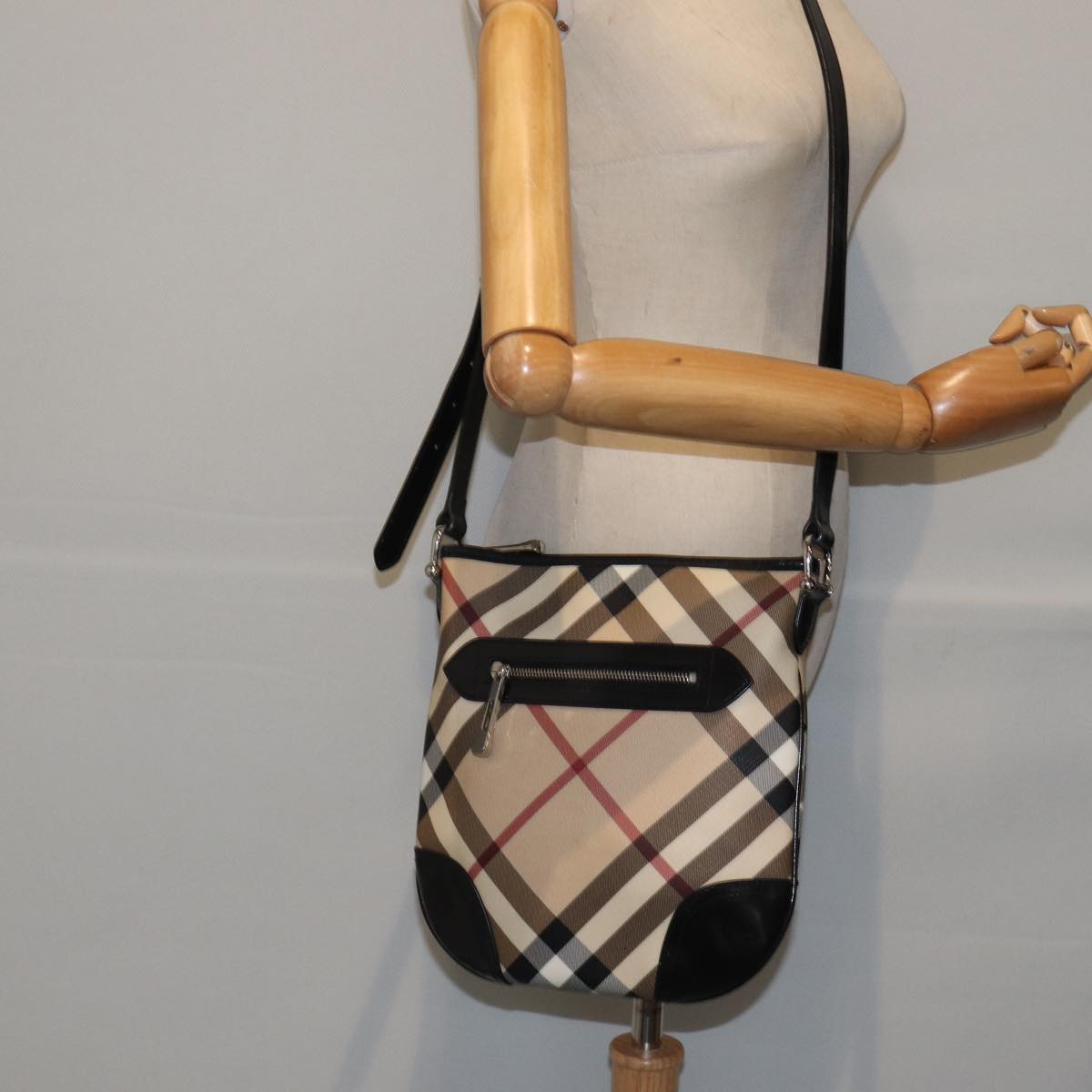 BURBERRY Nova Check Shoulder Bag Coated Canvas Beige Auth ac3255