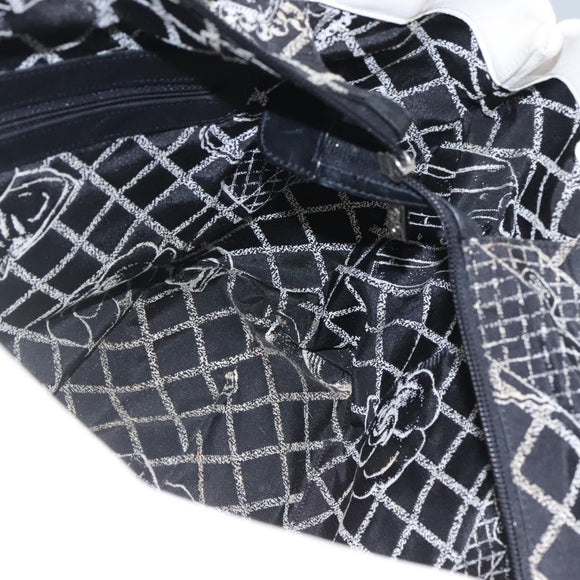 CHANEL Tote Bag Leather White Silver CC Auth ac3702