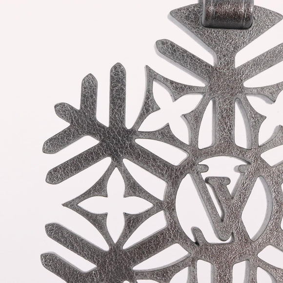 LOUIS VUITTON Charm Snowflake Leather Silver M79293 LV Auth ai793SM