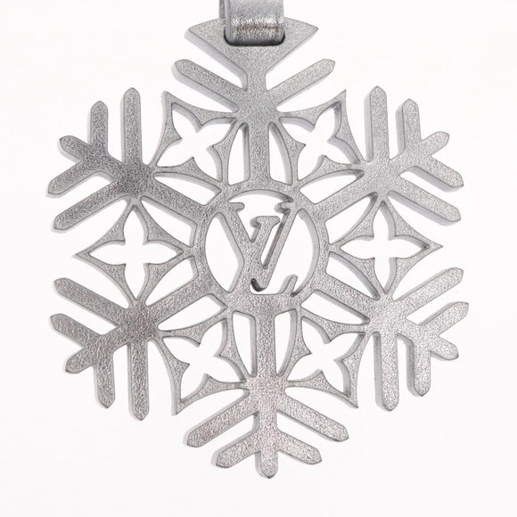 LOUIS VUITTON Charm Snowflake Leather Silver M79293 LV Auth ai793SM