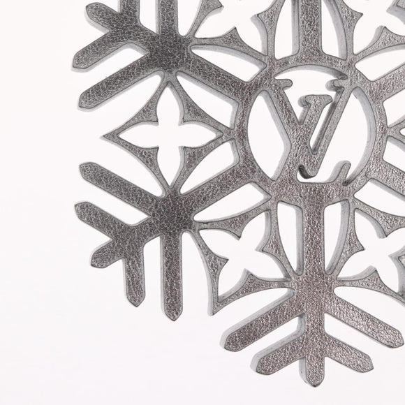 LOUIS VUITTON Charm Snowflake Leather Silver M79293 LV Auth ai793SM