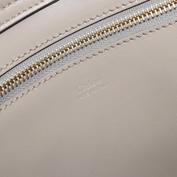 Chloe C Tote Bag Leather Beige Gold Auth am10250V