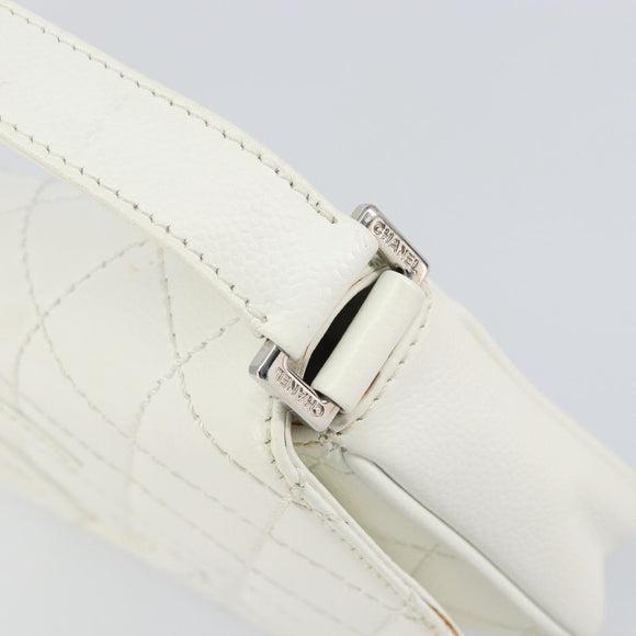 CHANEL Matelasse Chain Shoulder Bag Caviar Skin White Silver CC Auth am10305V