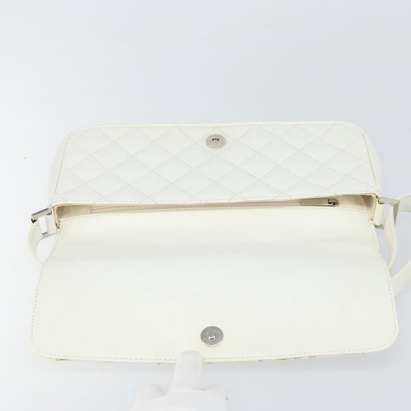 CHANEL Matelasse Chain Shoulder Bag Caviar Skin White Silver CC Auth am10305V
