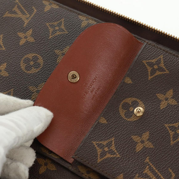 LOUIS VUITTON Monogram Poche Escapade Travel Case M60113 LV Auth am10464V
