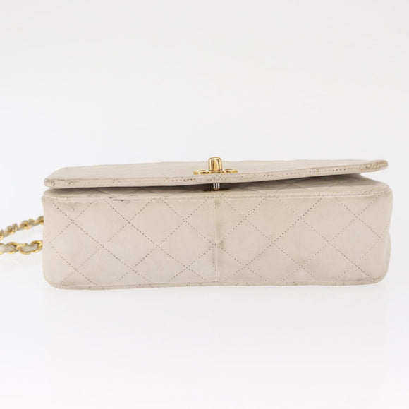 CHANEL Matelasse Turn Lock Chain Bag Lamb Skin White Gold CC Auth am10500