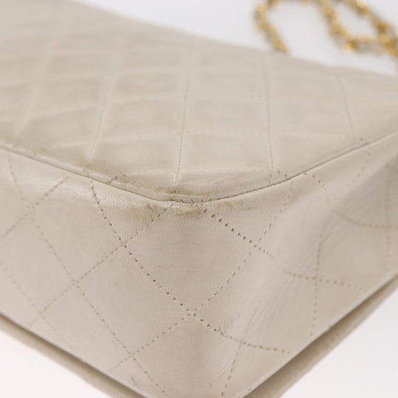 CHANEL Matelasse Turn Lock Chain Bag Lamb Skin White Gold CC Auth am10500