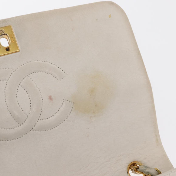 CHANEL Matelasse Turn Lock Chain Bag Lamb Skin White Gold CC Auth am10500