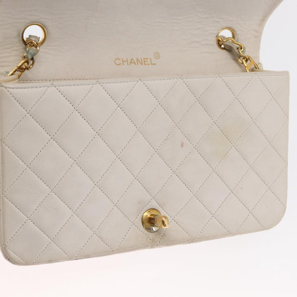 CHANEL Matelasse Turn Lock Chain Bag Lamb Skin White Gold CC Auth am10500