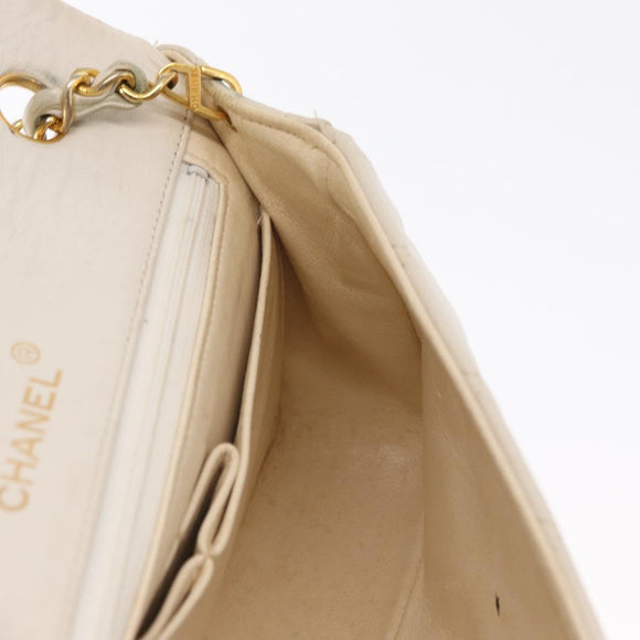 CHANEL Matelasse Turn Lock Chain Bag Lamb Skin White Gold CC Auth am10500