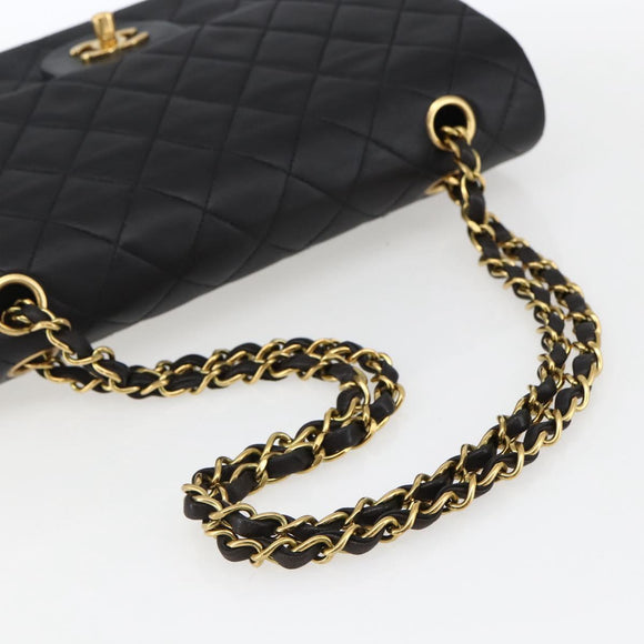 CHANEL Matelasse 25 Double Flap Chain Bag Lammleder Schwarz CC Auth am10803SAM