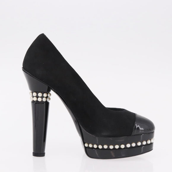 CHANEL Pearl Pumps Suede 35 1/2 Black CC Auth am11955M