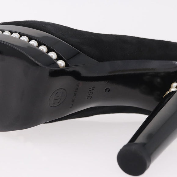 CHANEL Pearl Pumps Suede 35 1/2 Black CC Auth am11955M