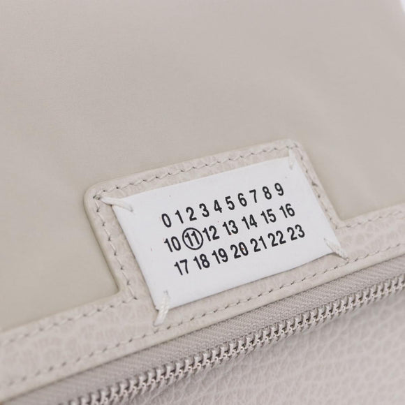 Maison Margiela Shoulder Bag Leather White Silver Auth am12334M