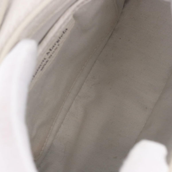 Maison Margiela Shoulder Bag Leather White Silver Auth am12334M