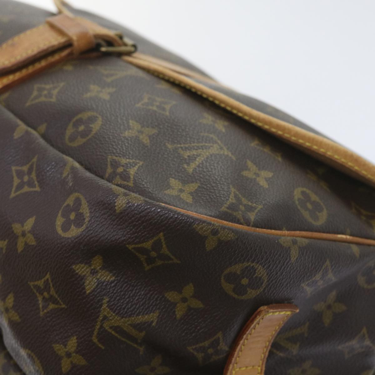 LOUIS VUITTON Monogram Saumur 35 Shoulder Bag M42254 LV Auth am3896