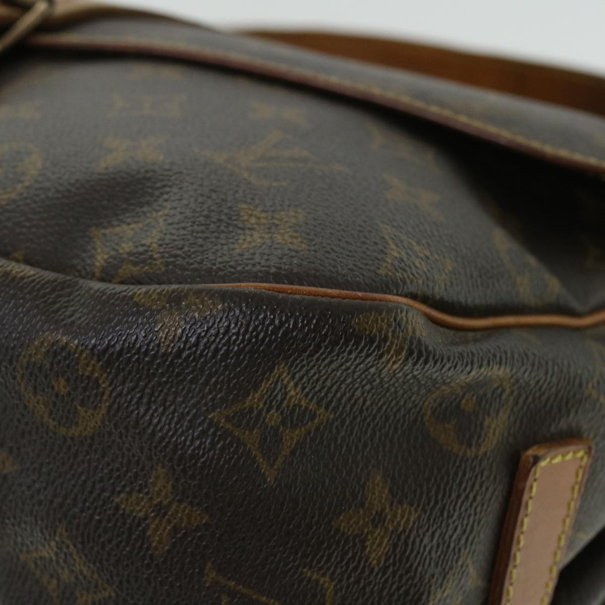 LOUIS VUITTON Monogram Saumur 35 Shoulder Bag M42254 LV Auth am4978