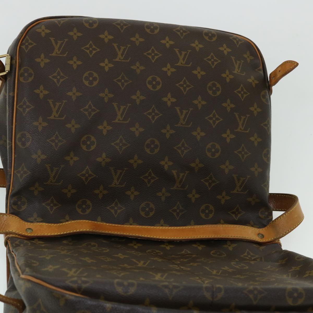 LOUIS VUITTON Monogram Saumur 35 Shoulder Bag M42254 LV Auth am4978