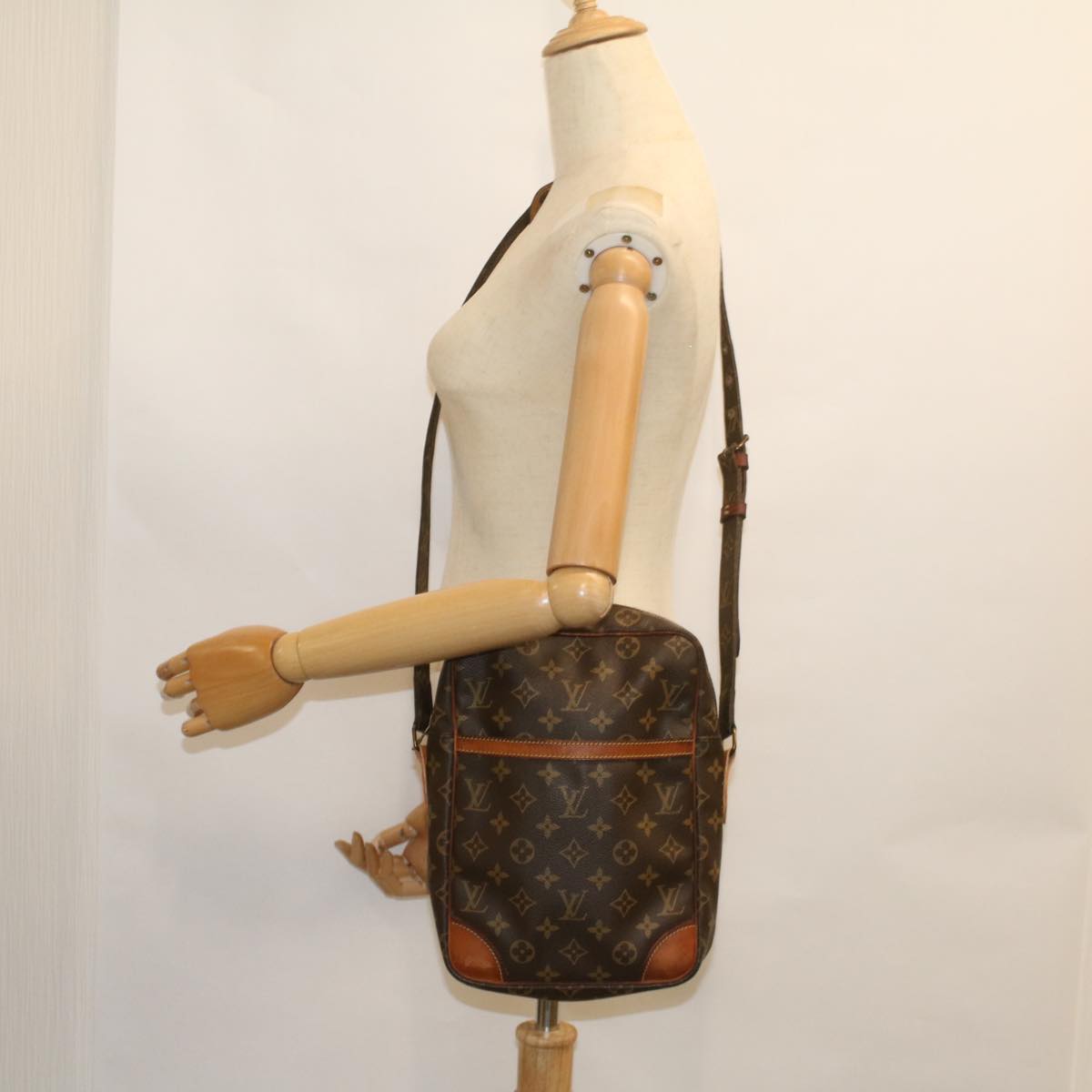 LOUIS VUITTON Monogram Danube MM Shoulder Bag M45264 LV Auth am5089