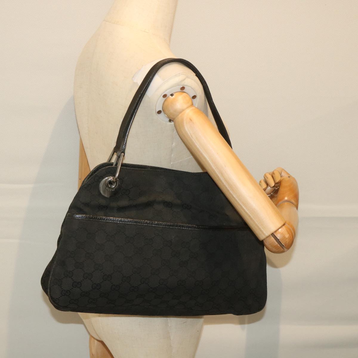 GUCCI GG Canvas Shoulder Bag Black 1210232 Auth am5135