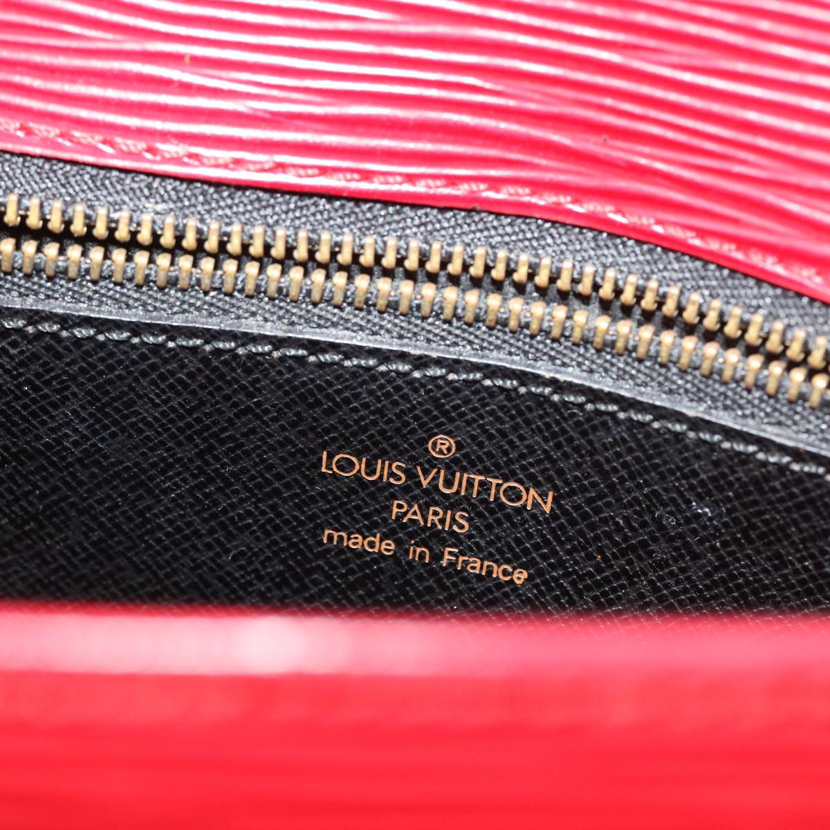 LOUIS VUITTON Epi Saint Cloud GM Shoulder Bag Red M52197 LV Auth am5136