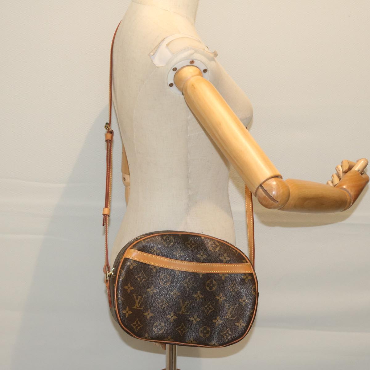 LOUIS VUITTON Monogram Blois Shoulder Bag M51221 LV Auth am5290