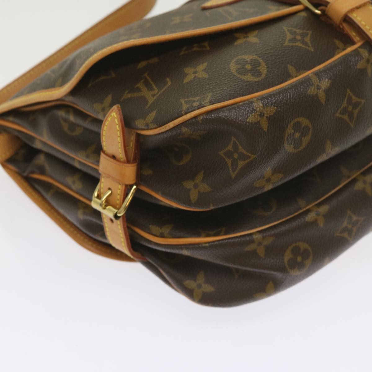 LOUIS VUITTON Monogram Saumur 30 Shoulder Bag M42256 LV Auth am5389