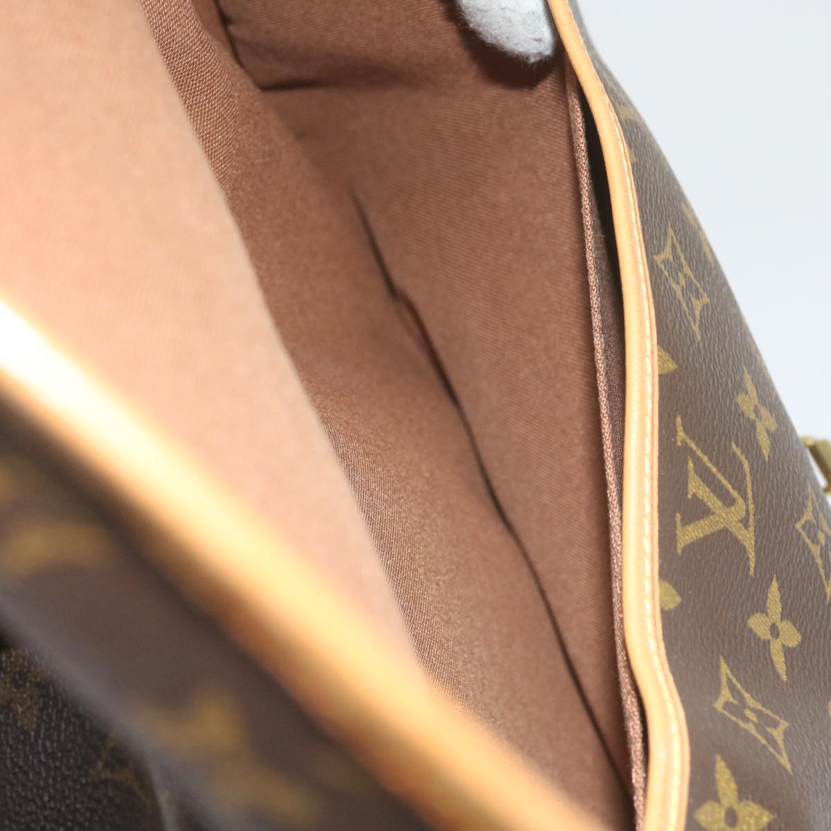 LOUIS VUITTON Monogram Saumur 30 Shoulder Bag M42256 LV Auth am5389