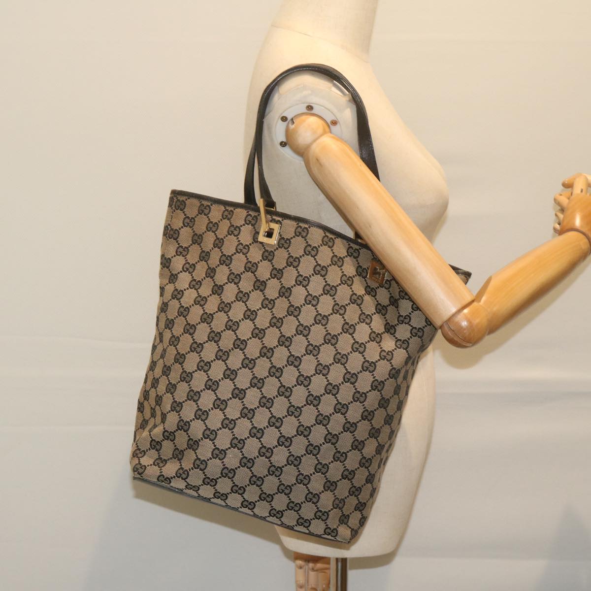 GUCCI GG Canvas Tote Bag Beige 002 1098 Auth am5393