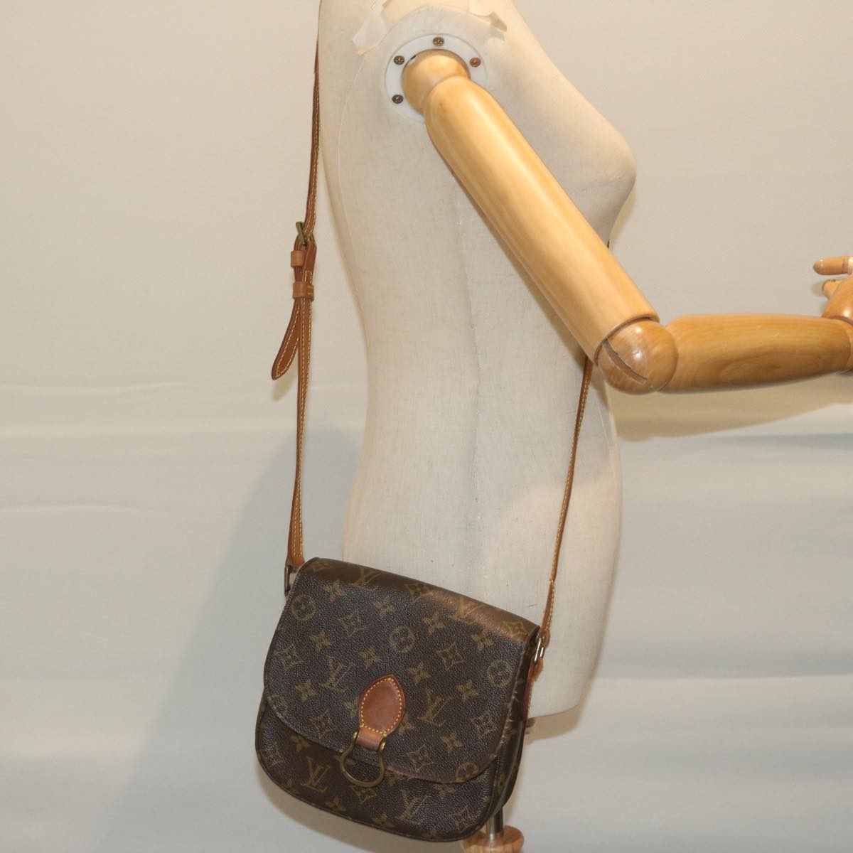 LOUIS VUITTON Monogram Saint Cloud MM Shoulder Bag M51243 LV Auth am5427