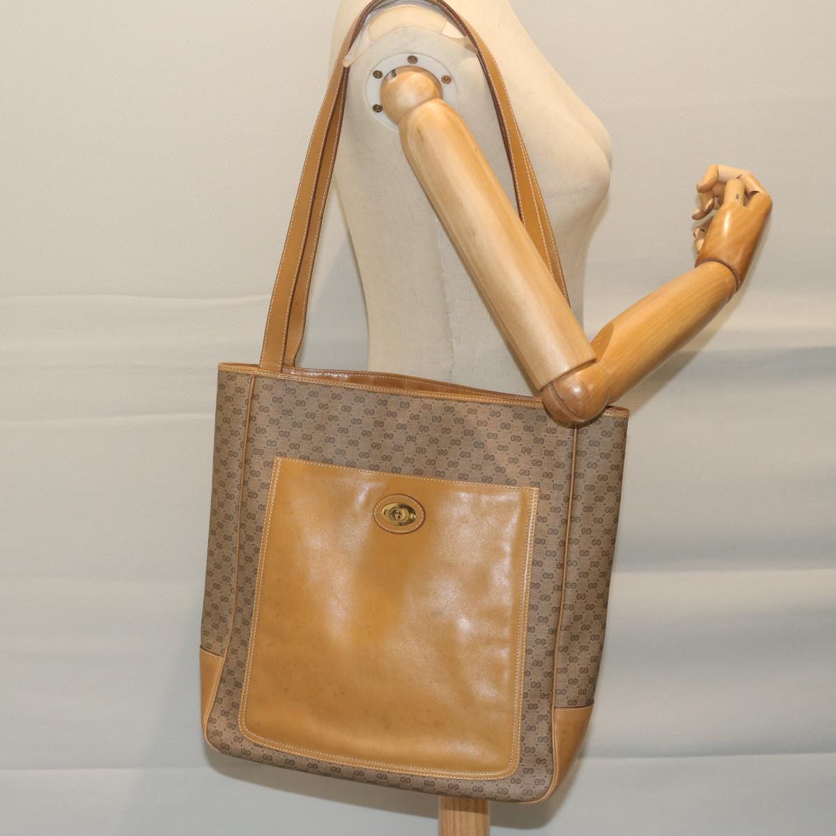 GUCCI Micro GG Supreme Tote Bag Beige Auth am5617